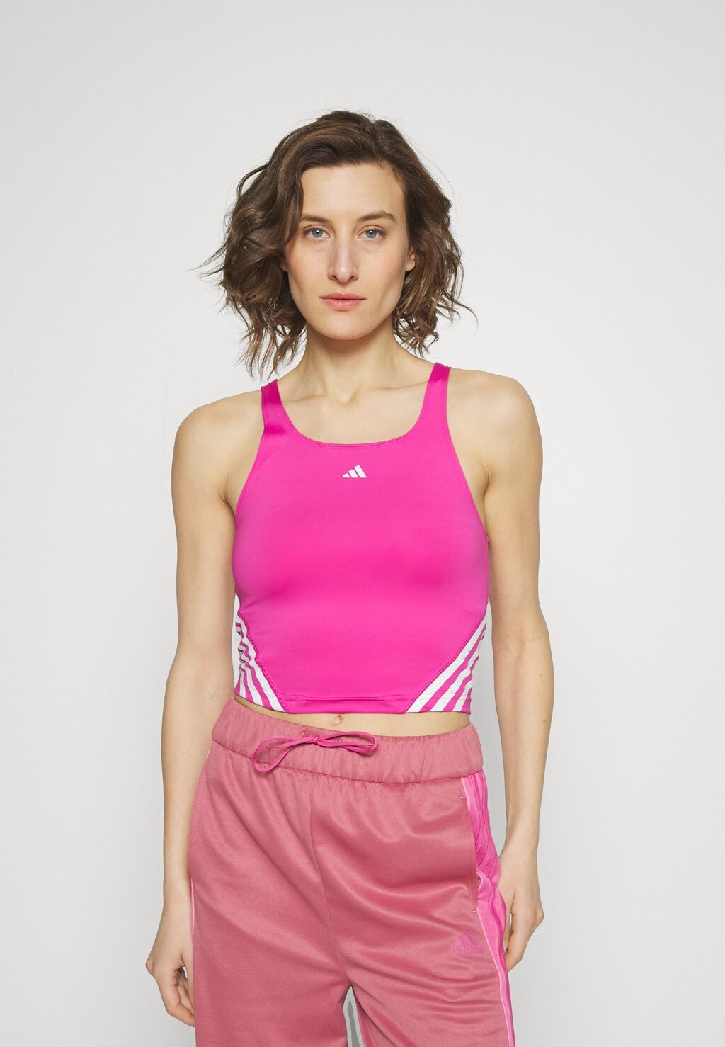

Топ Adidas