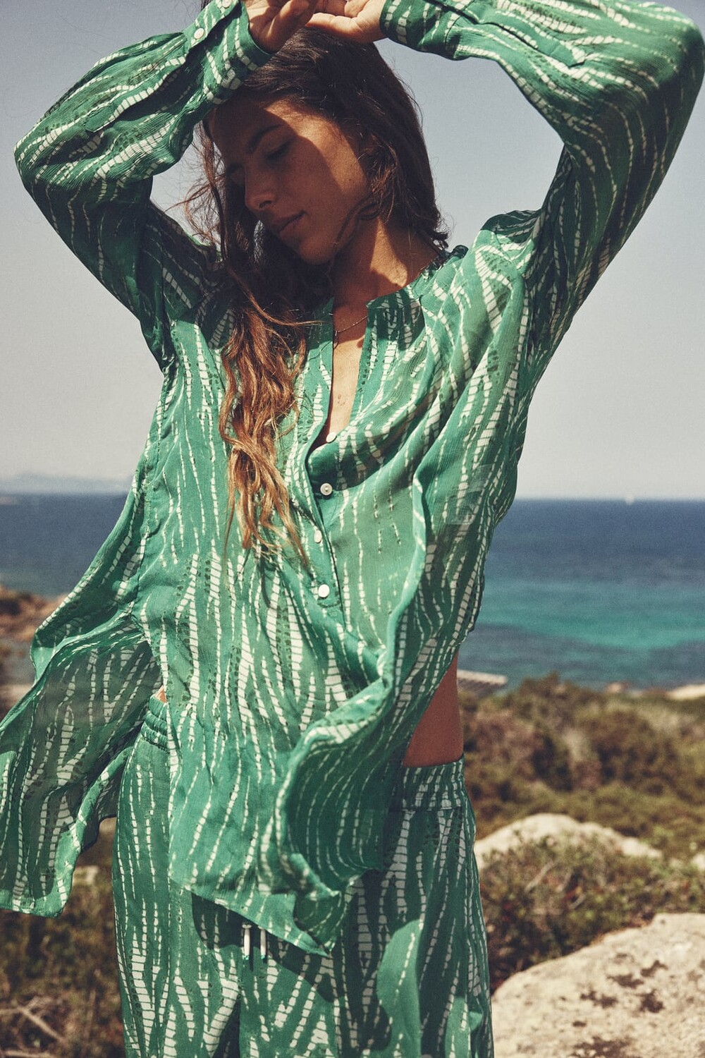 

Блузка с принтом ZARA, зеленый