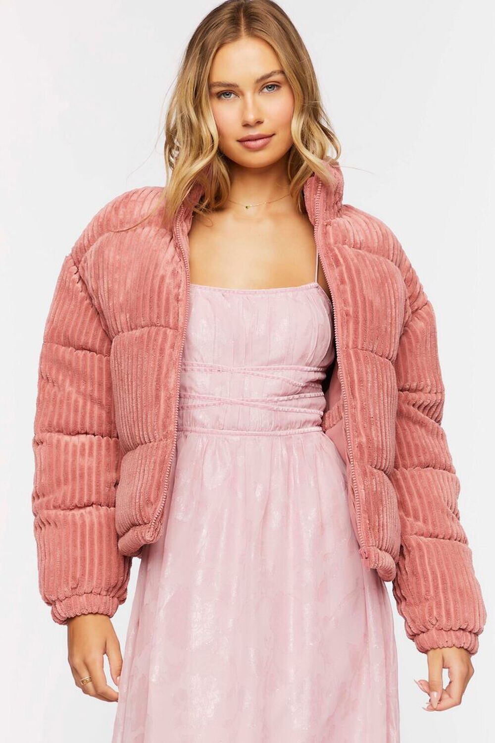 

Вельветовая куртка-пуховик Forever 21, роза