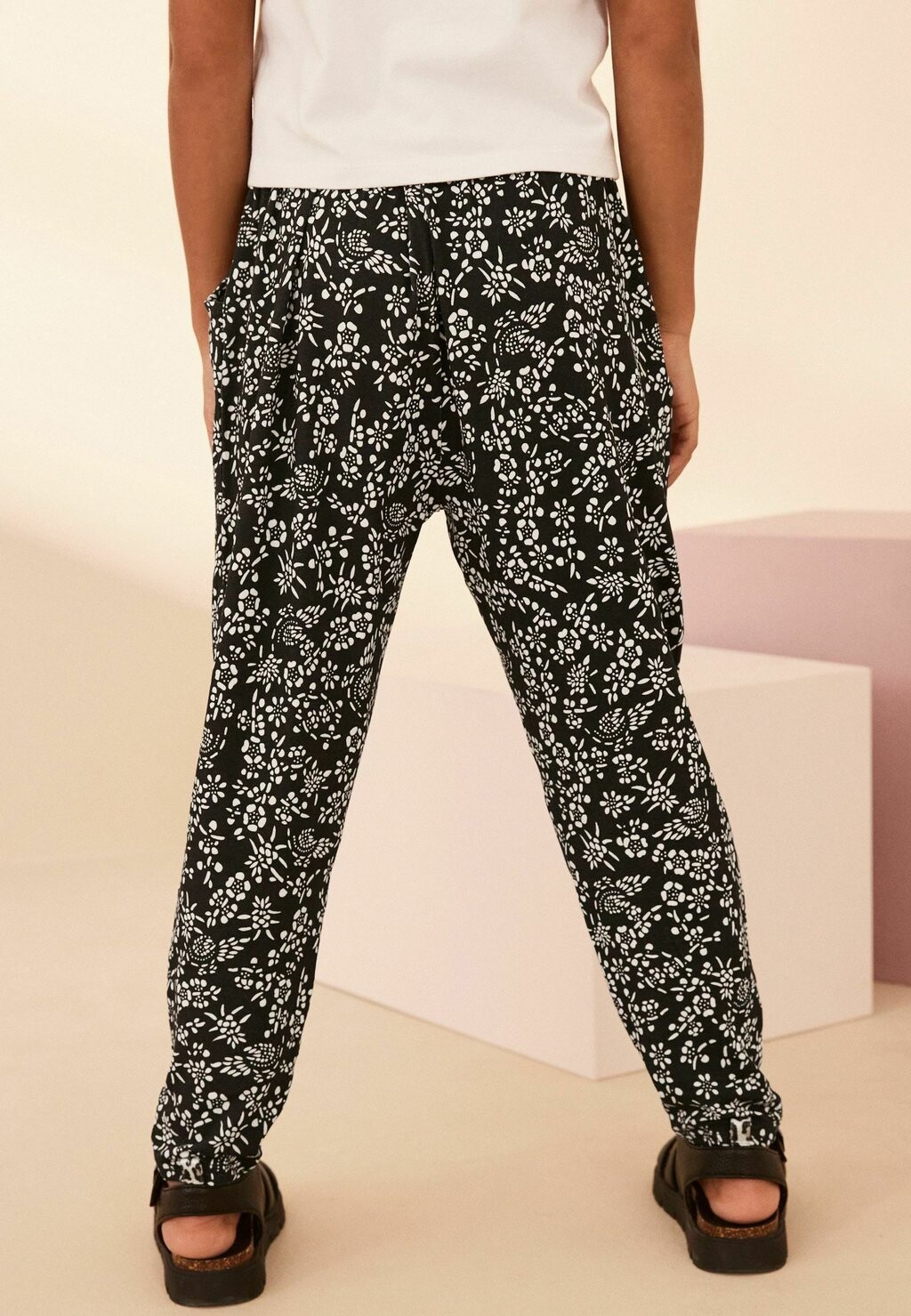 Брюки REGULAR FIT Next, цвет black white floral print