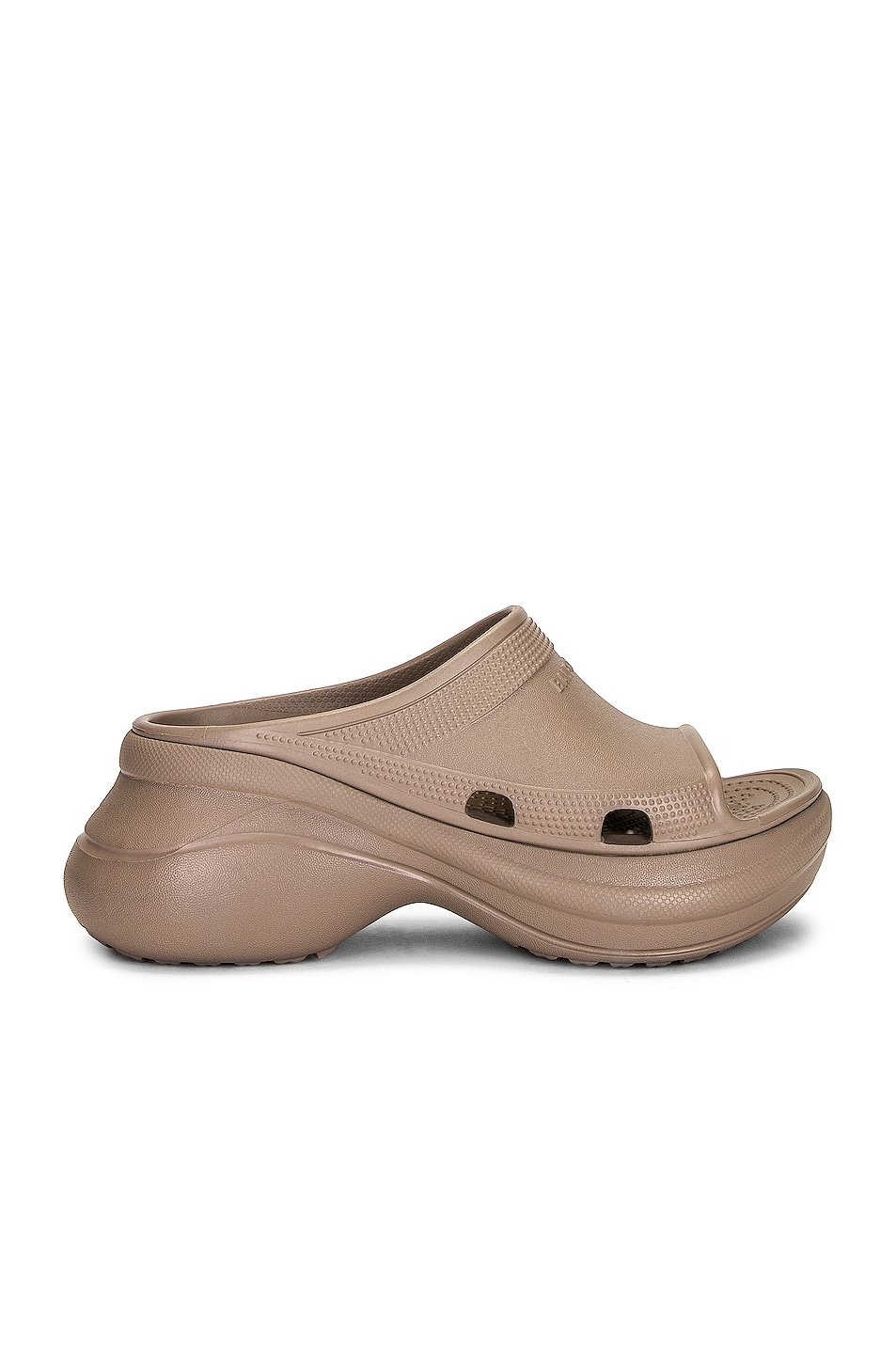 Сандалии Balenciaga Pool Crocs Slides, бежевый