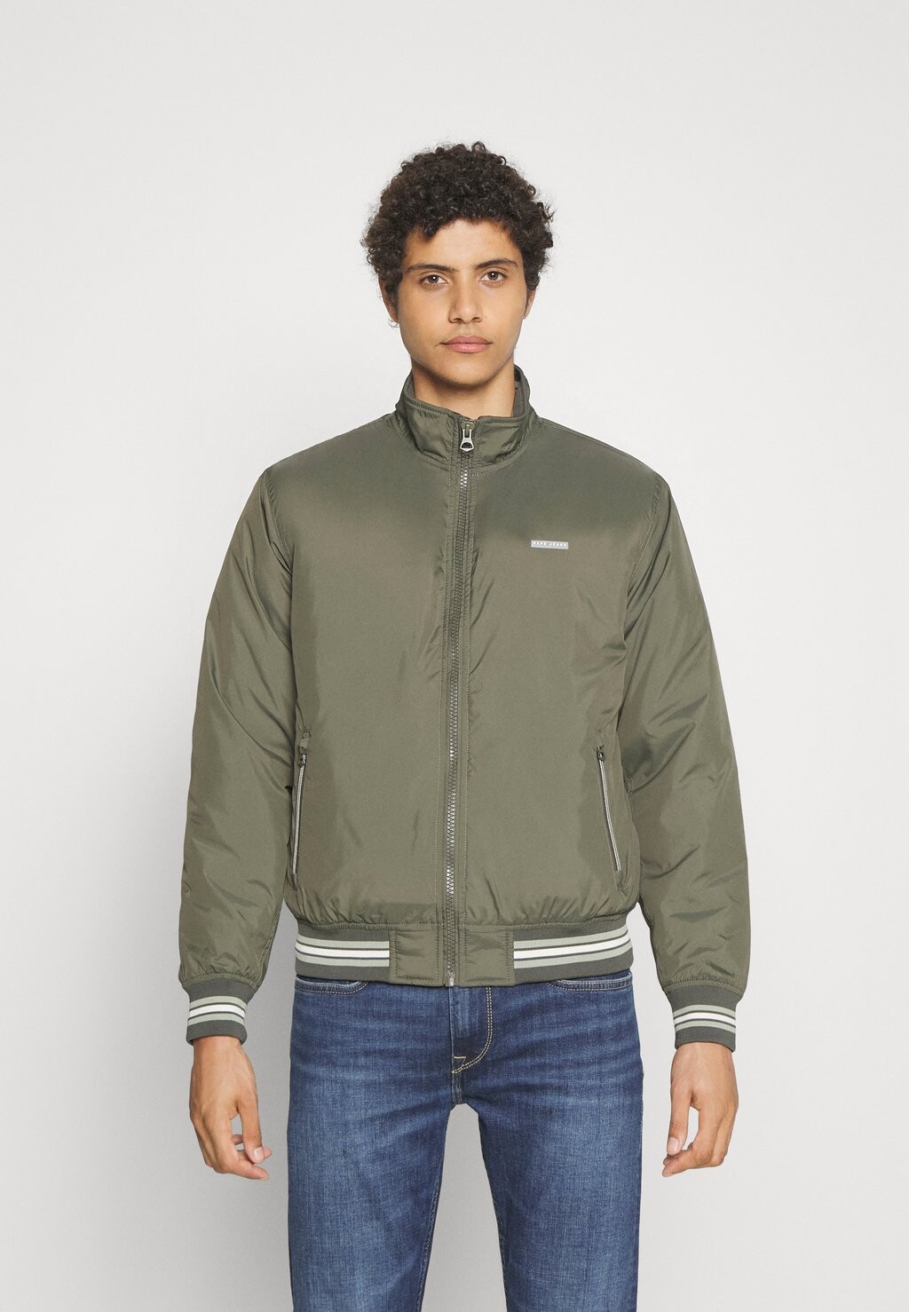 

Бомбер Pepe Jeans