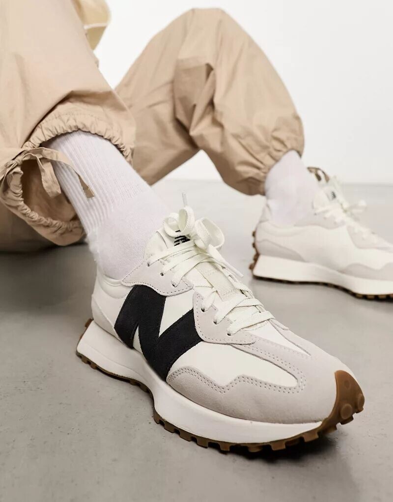 

Бело-черные кроссовки New Balance 327
