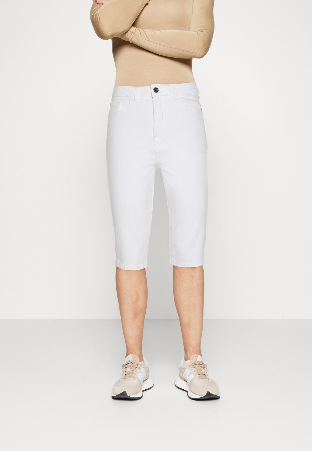 

Джинсовые шорты Marks & Spencer