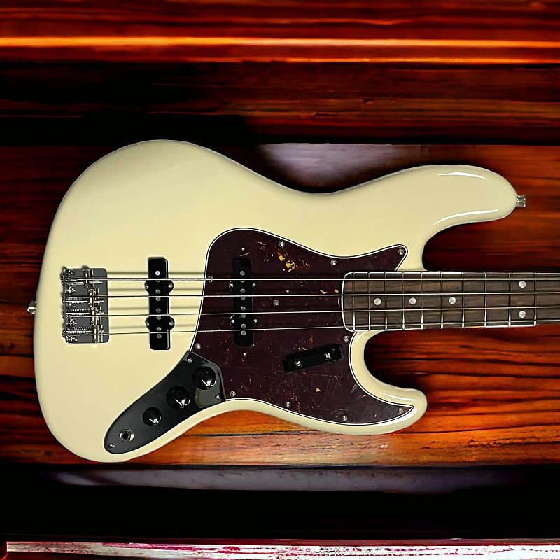 Басс гитара Fender AM Vintage II 1966 Jazz, Olympic White / Rosewood фотографии