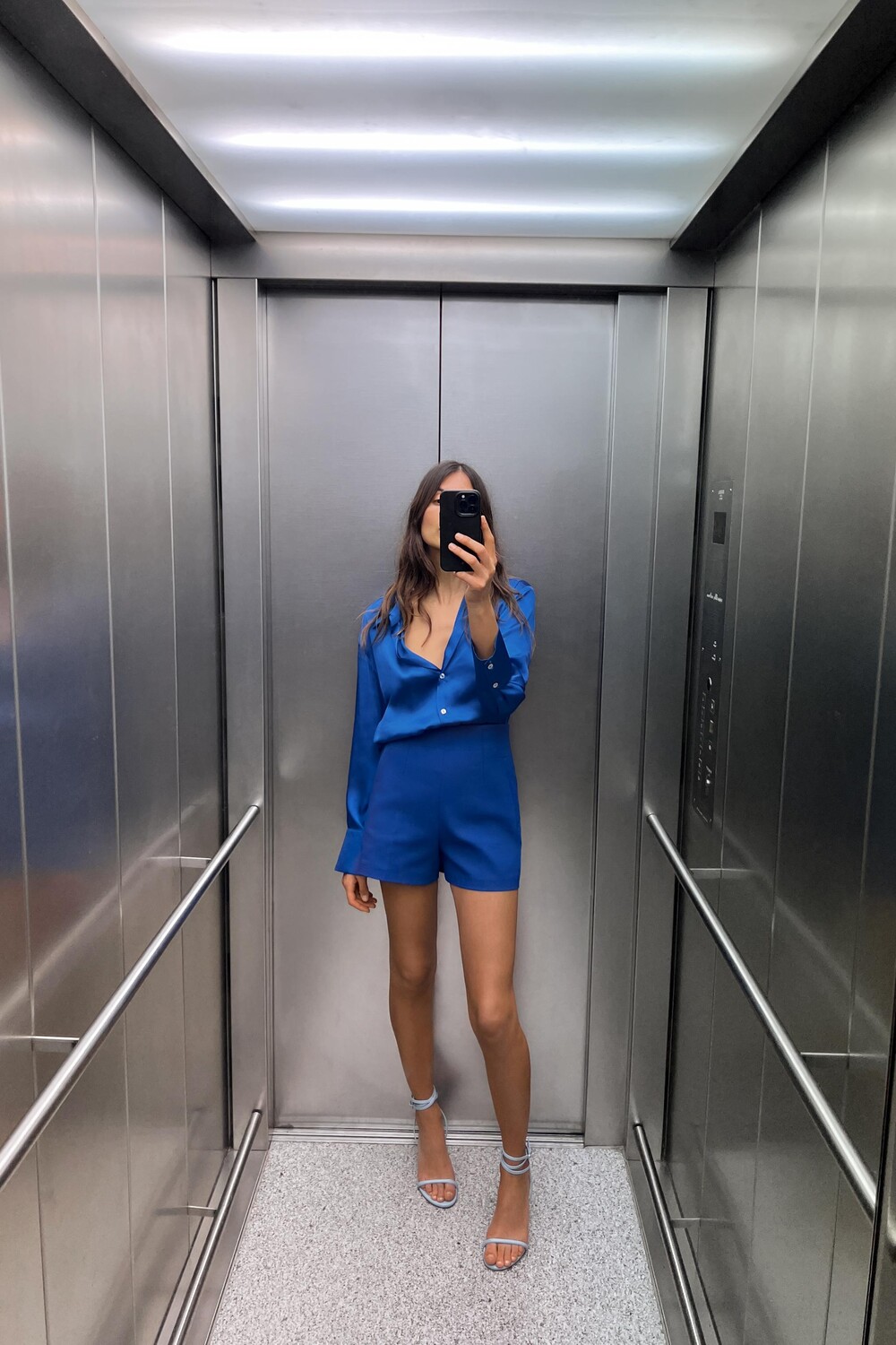 

Рубашка с воротником джонни ZARA, кобальтовый