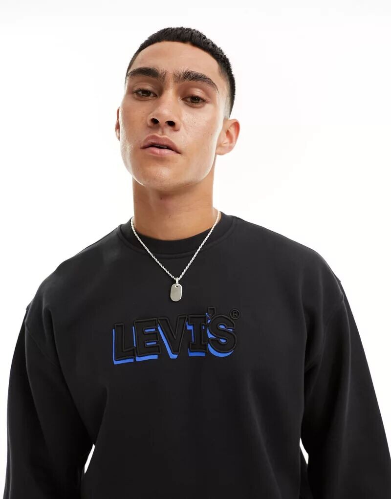 

Черный свитшот с логотипом Levi's Headline