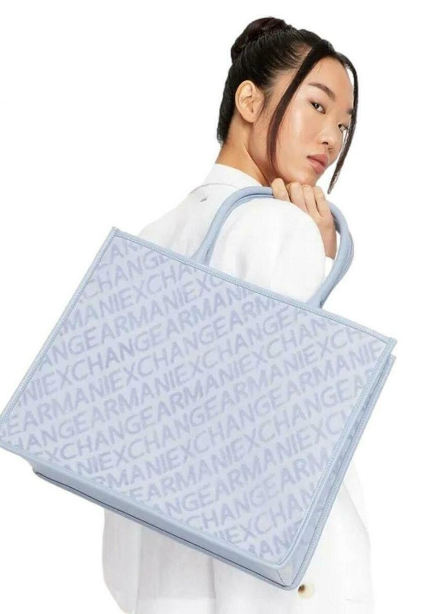 

Большая сумка Armani Exchange