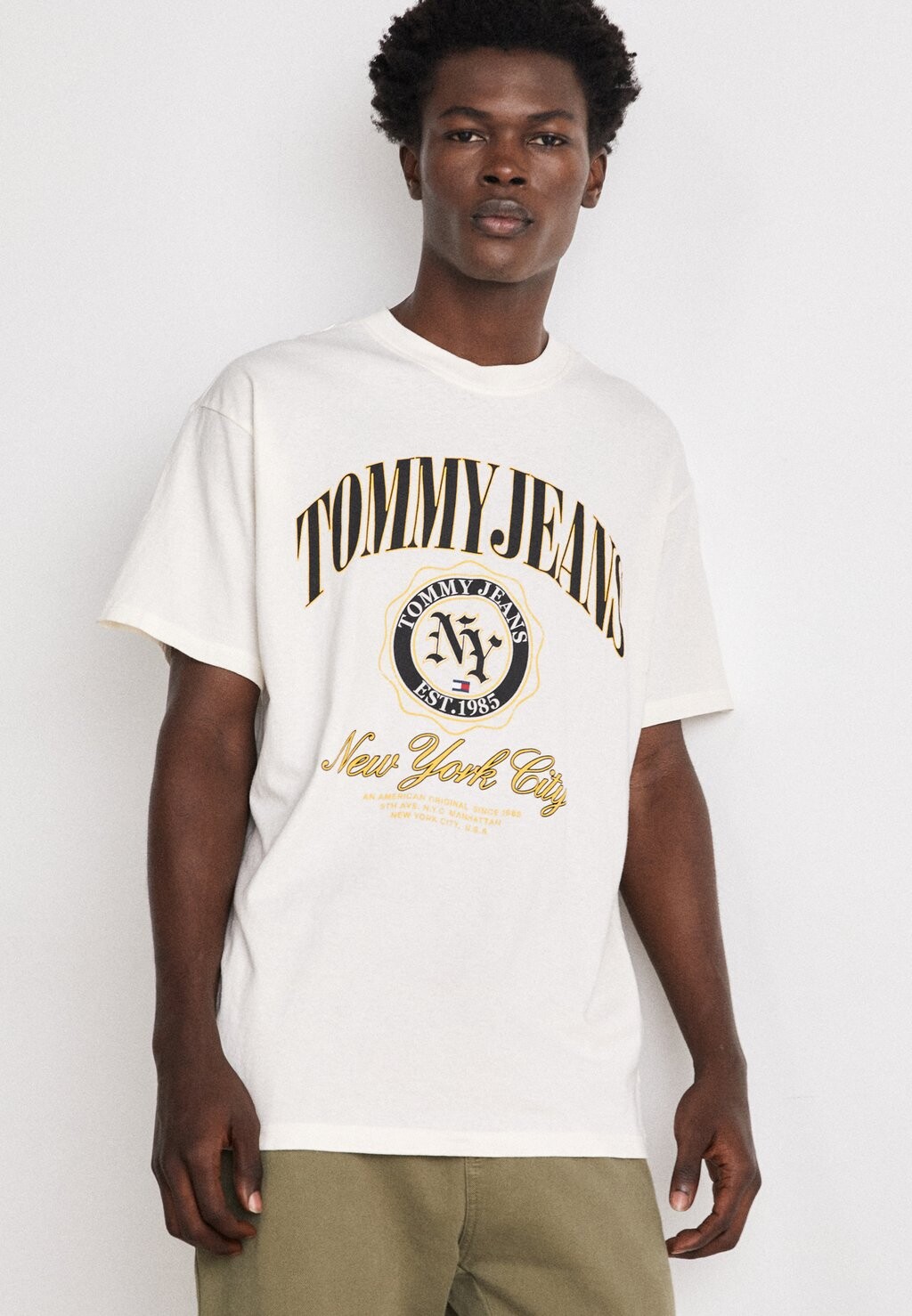 

Футболка с принтом Tommy Jeans LUXE VARSITY TEE UNISEX, цвет ancient white
