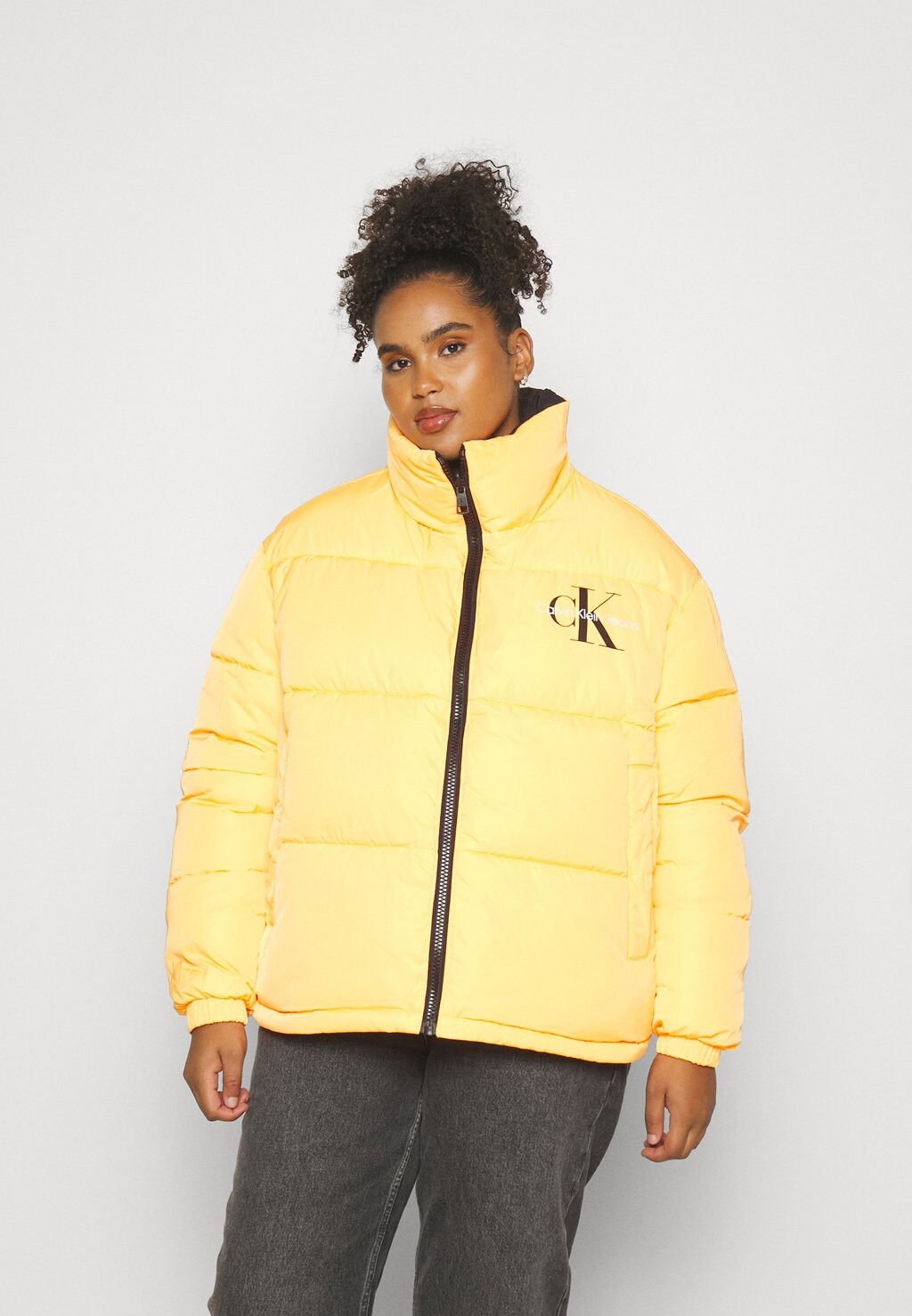 

Зимняя куртка Plus Monologo Reversible Jacket Calvin Klein, черный