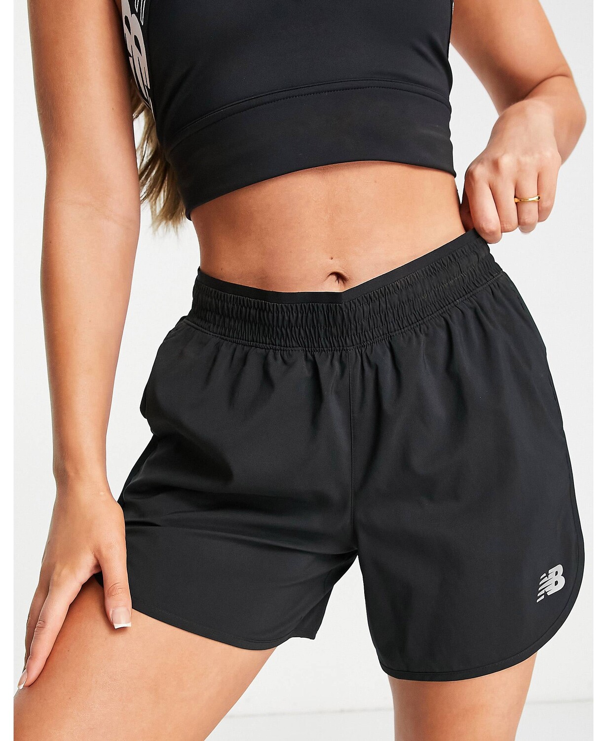 

Черные 5-дюймовые шорты New Balance Running Accelerate