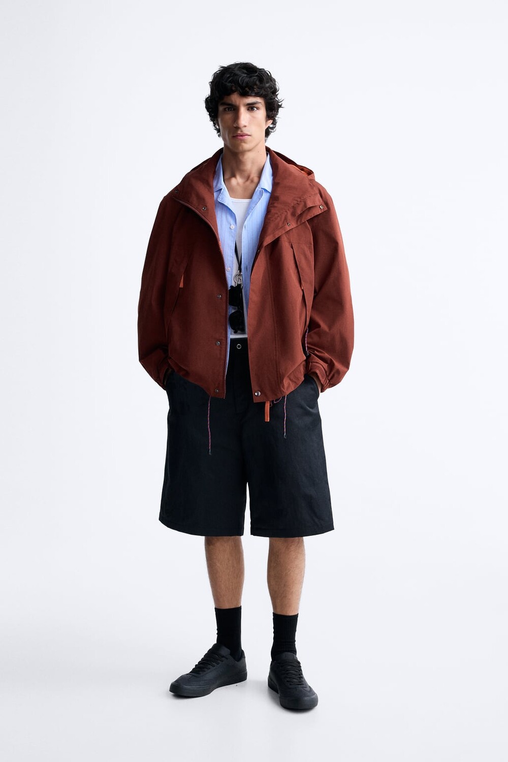 

Куртка из рипстопа с капюшоном ZARA, красный
