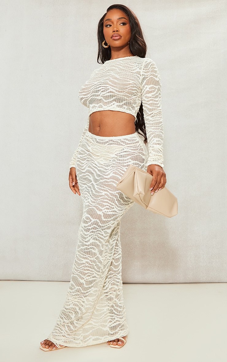 PrettyLittleThing Кремовая фактурная длинная юбка Shape цена и фото