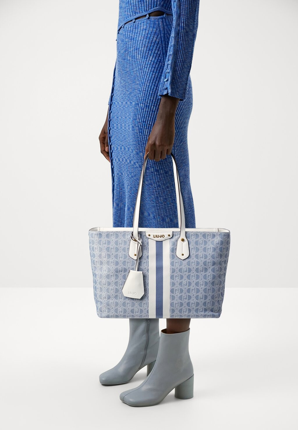 Сумка для покупок M TOTE LIU JO, цвет blue denim