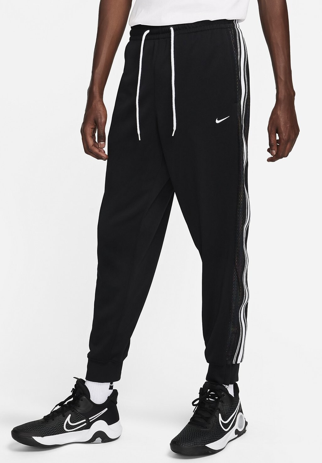 

Спортивные брюки Nike