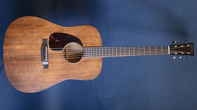

Новый Martin D-15M Lefty
