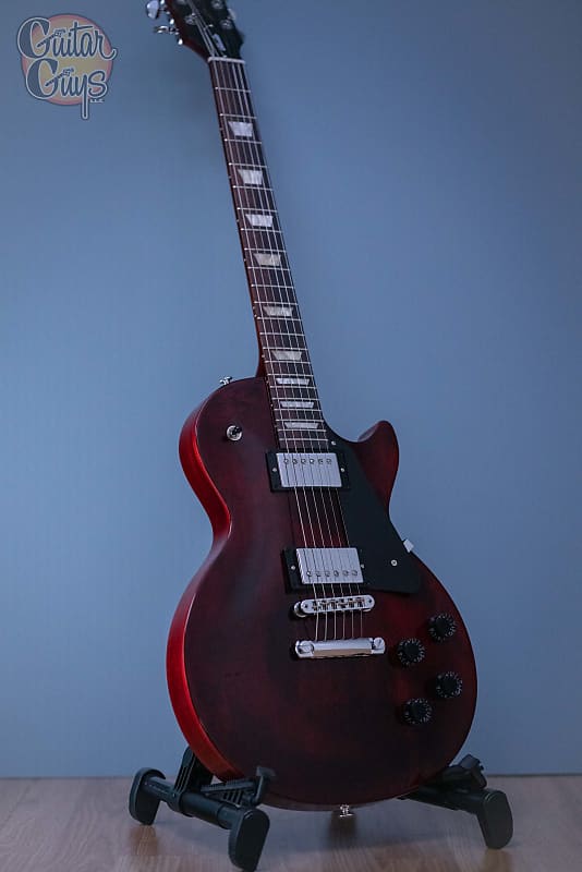 

Gibson Les Paul Studio винно-красный