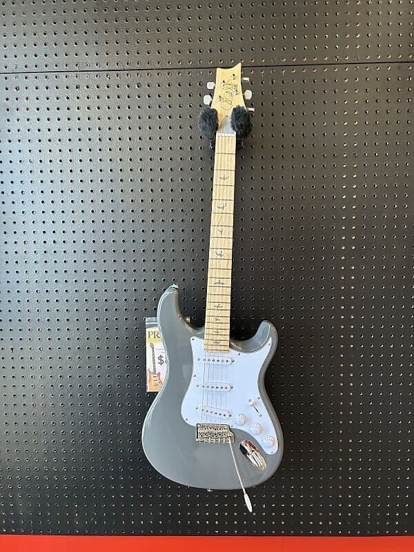 

Электрогитара PRS SE Silver Sky 2022 - Present - Overland Gray