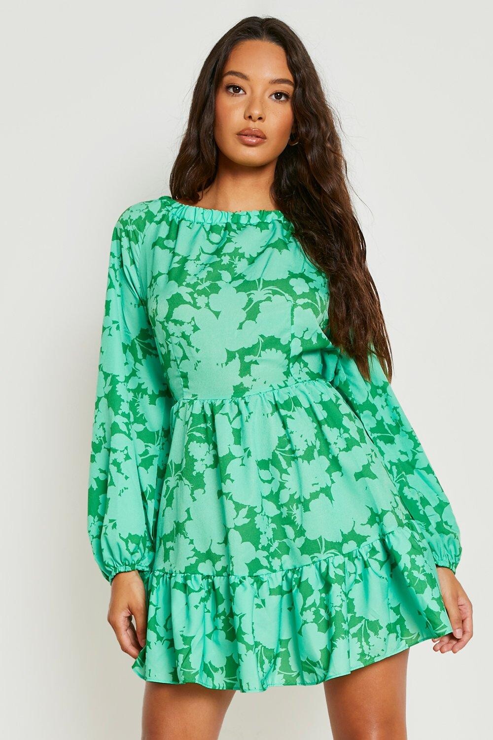 

Атласное платье с рюшами Boohoo, зеленый