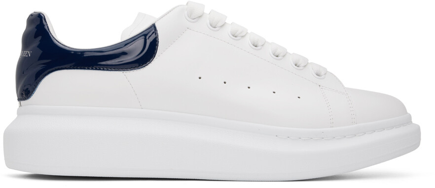 

Белые массивные кеды Alexander McQueen