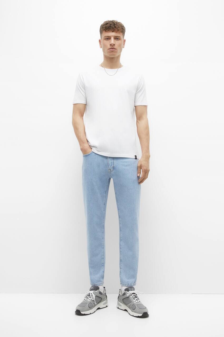 

Базовые джинсы стандартного кроя Pull&Bear, бледный индиго