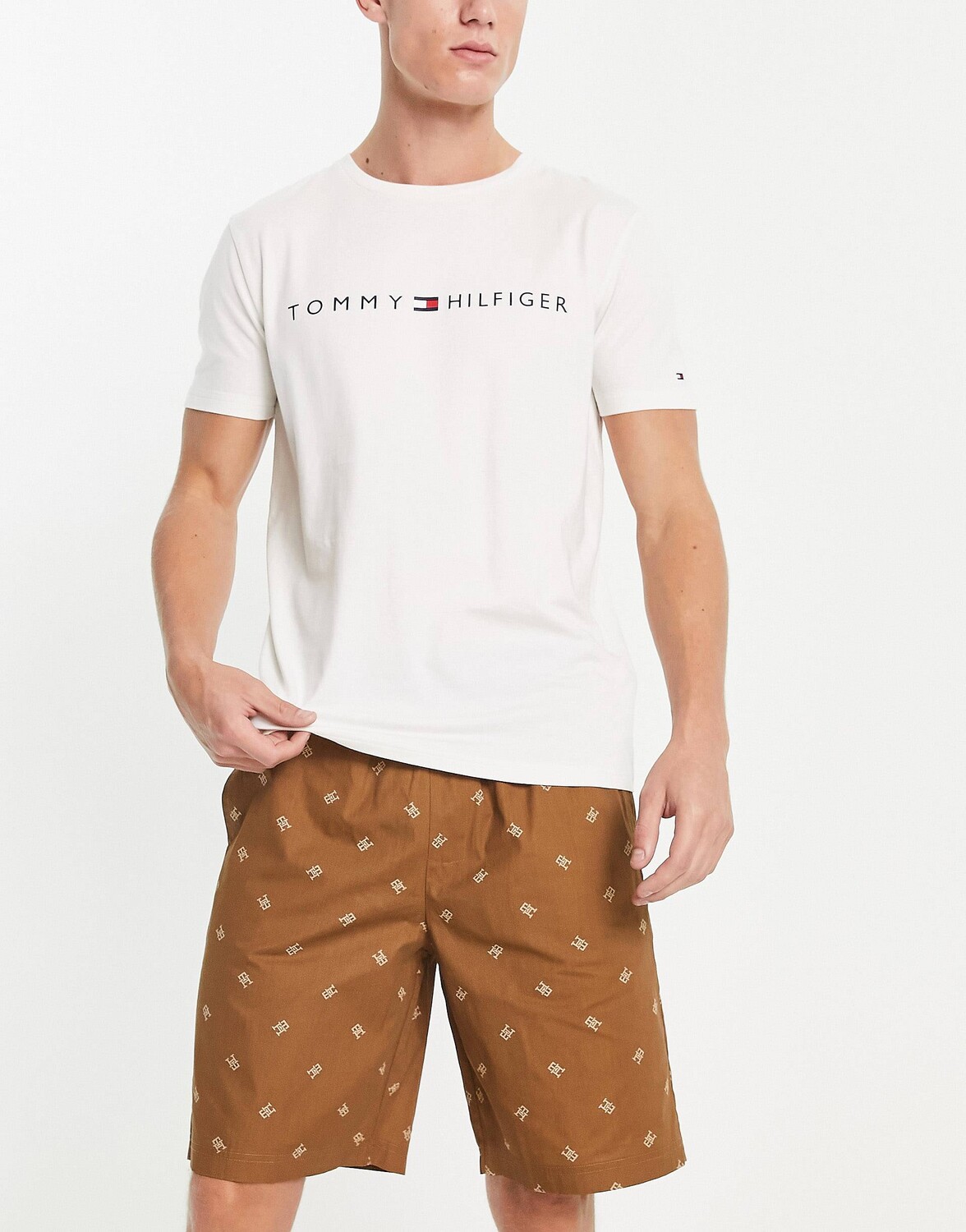 

Коричневая короткая пижама Tommy Hilfiger