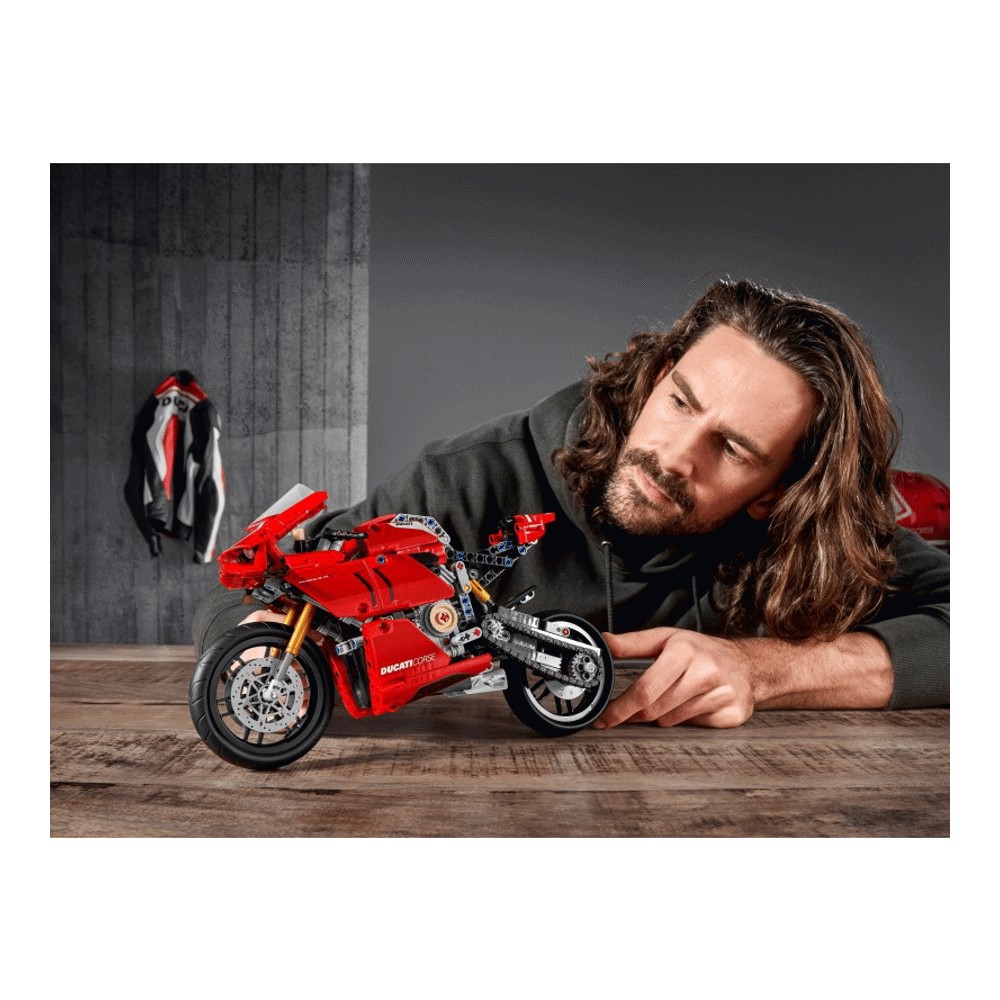 Заказать Конструктор LEGO Technic 42107 Мотоцикл Ducati Panigale V4 R –  цены, описание и характеристики в «CDEK.Shopping»