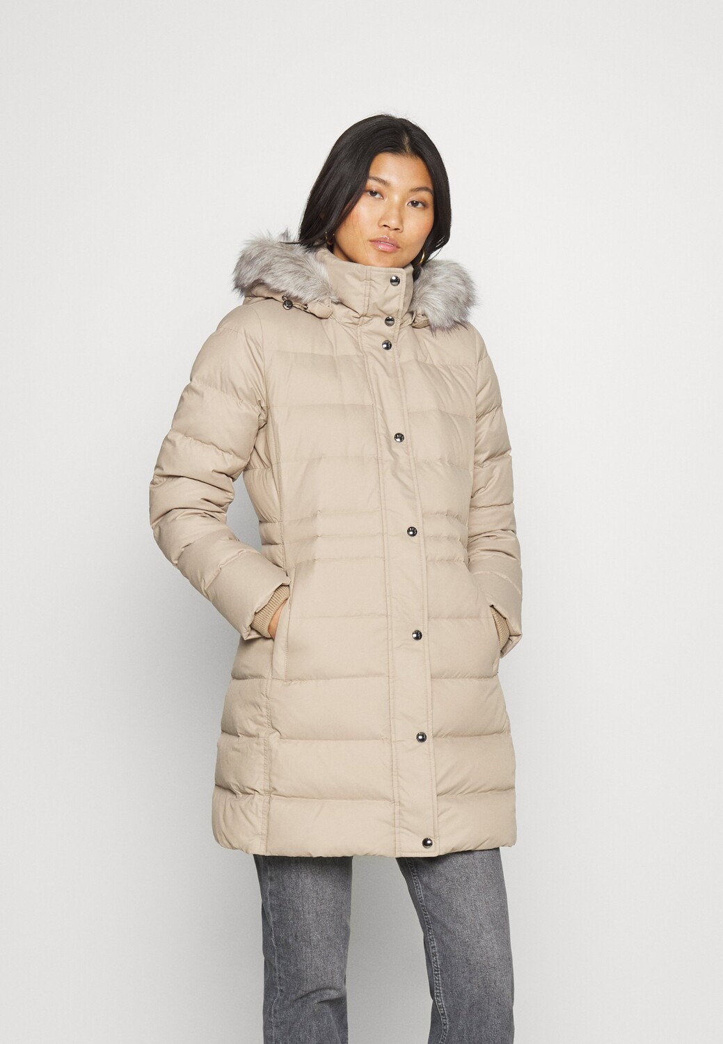 

Пуховик Tommy Hilfiger, бежевый