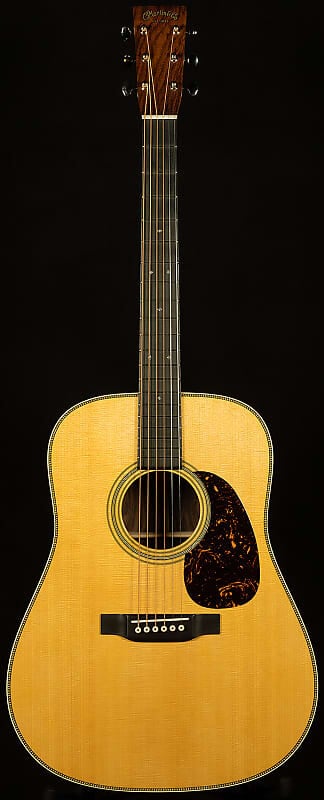 

Магазин Martin Guitars Custom Shop D-28