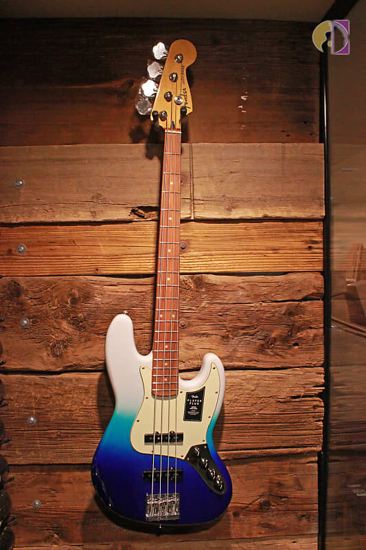 

Гитара Fender Player Plus Active, голубой