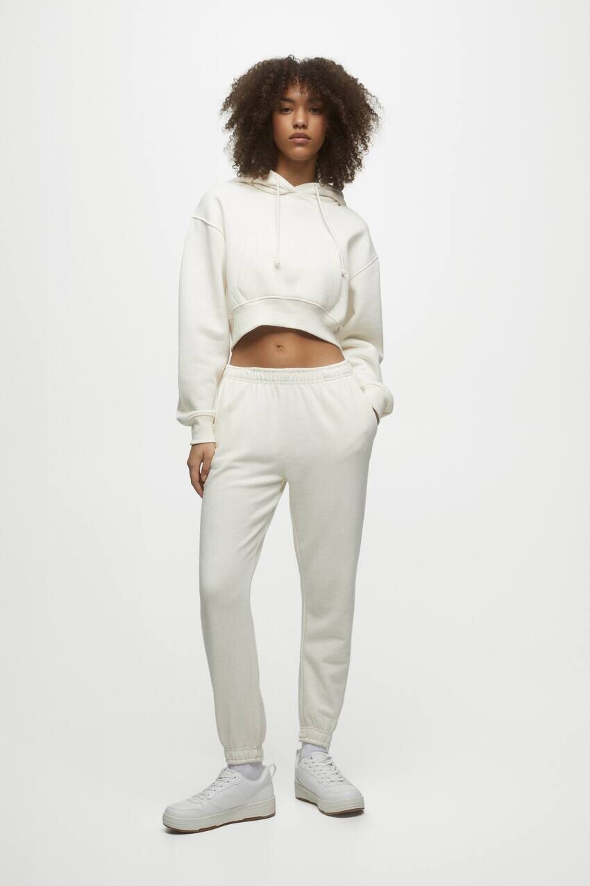 

Базовые джоггеры с эластичной окантовкой Pull&Bear, экрю/белый