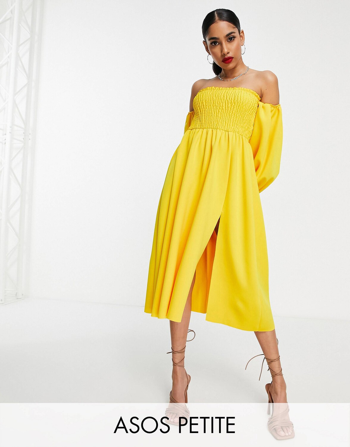 

Лимонное платье миди для выпускного вечера ASOS DESIGN Petite с присборенными рукавами и объемными рукавами ASOS DESIGN Petite