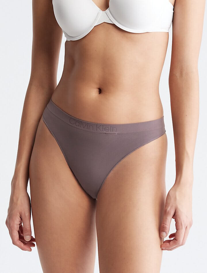 

Стринги со средней посадкой Calvin Klein Bonded Flex, серо-коричневый