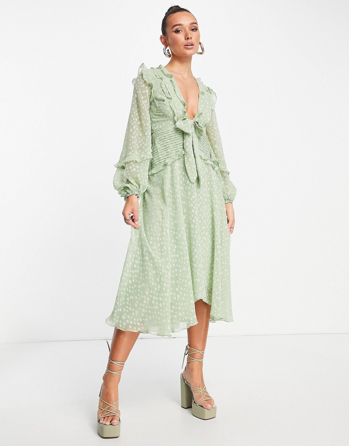 

Платье миди цвета шалфея со складками и жаккардовыми вставками ASOS DESIGN