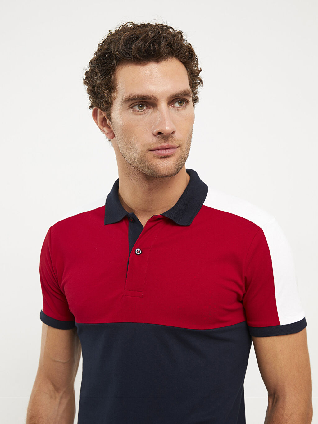 Мужская футболка с цветными блоками и короткими рукавами с воротником-поло Southblue – купить из-за границы через сервис «CDEK.Shopping»