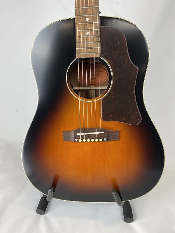 

Epiphone вдохновлен акустической гитарой Gibson J-45 - Aged Vintage Sunburst Gloss... Open Box Demo Inspired By Gibson J-45 Guitar -