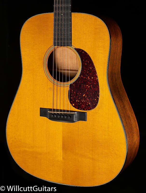 

Martin D-18 Authentic 1939 VTS Aged (303)