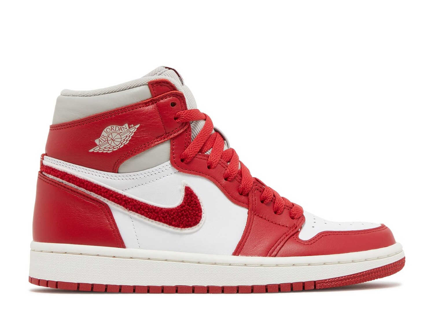 

Кроссовки Air Jordan Wmns Air Jordan 1 High Og 'Newstalgia Chenille', красный