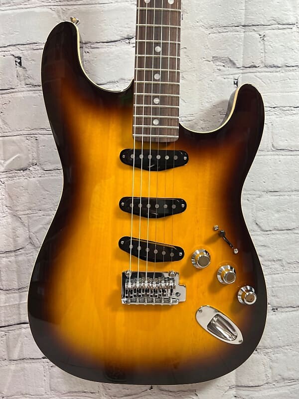 

Fender Aerodyne Series Special Stratocaster в упаковке Chocolate Burst с сумкой DLX, 7,2 фунта AERODYNESPSTRATRWCHC