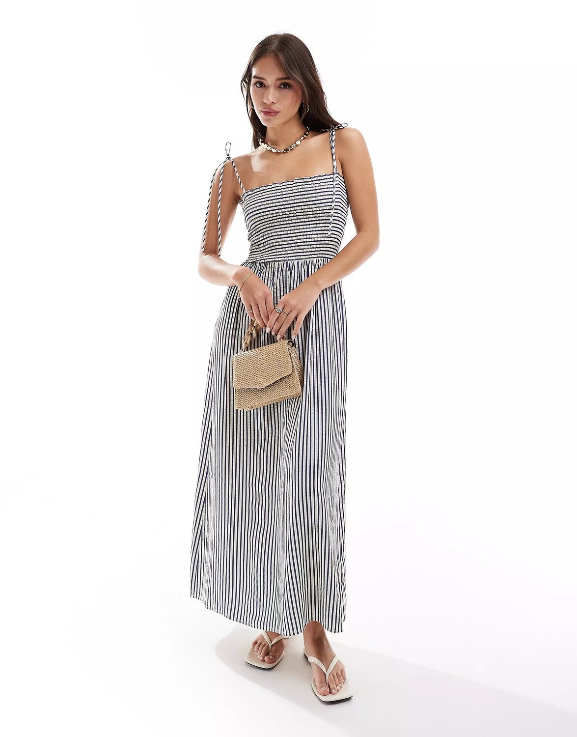 

Сарафан миди Stradivarius Seersucker, черный, белый