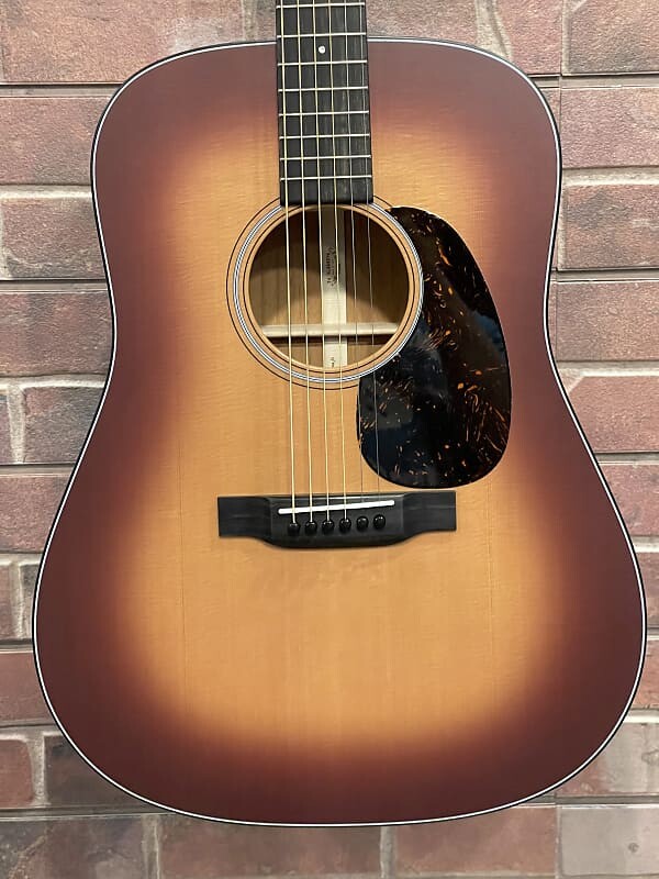

Акустическая гитара Martin D-18 Satin - Ambertone