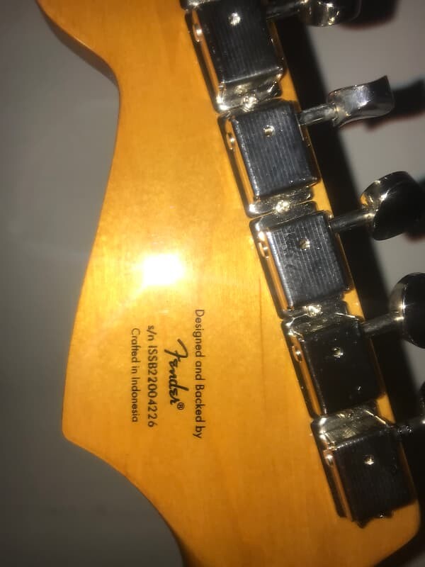Стратокастер Squier Classic Vibe 60-х Classic Vibe '60s Stratocaster ...