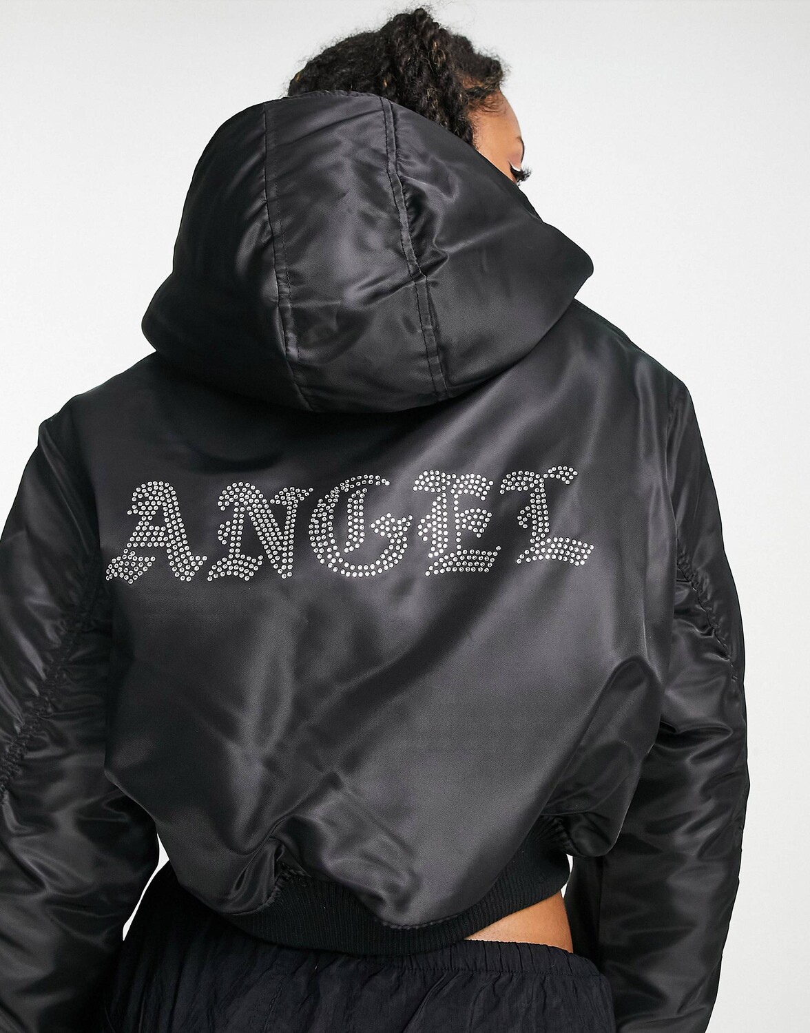 

Черный укороченный бомбер с застежкой ASOS DESIGN