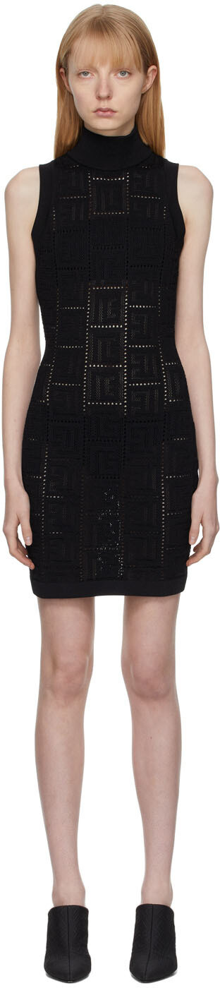

Черное короткое вязаное платье в сеточку с монограммой Balmain
