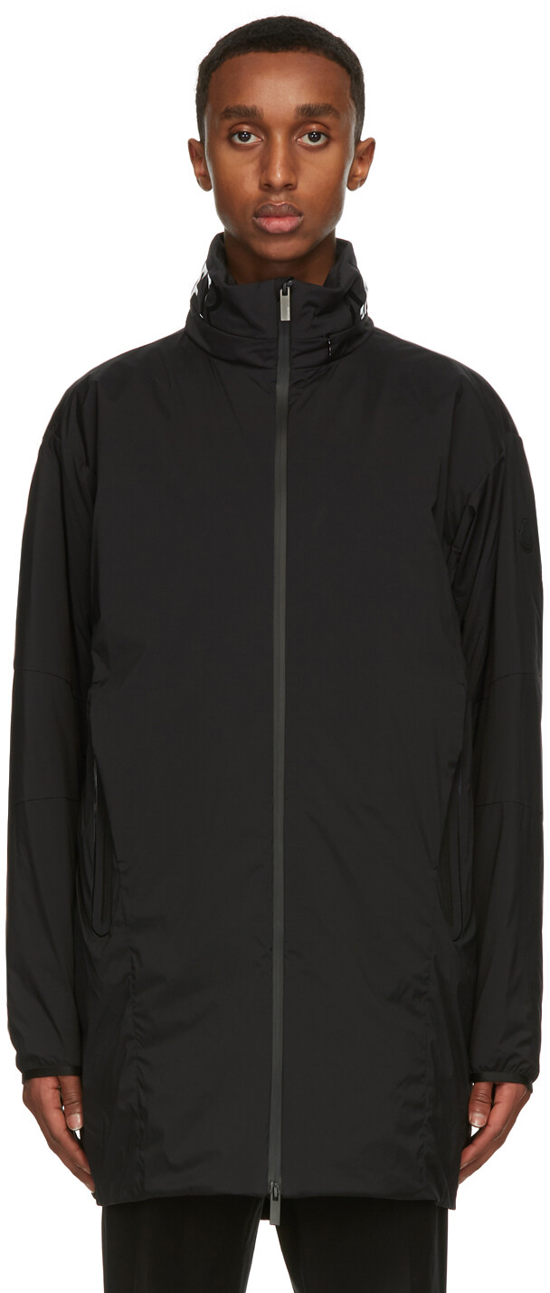 

Черное пуховое пальто Chartres Moncler