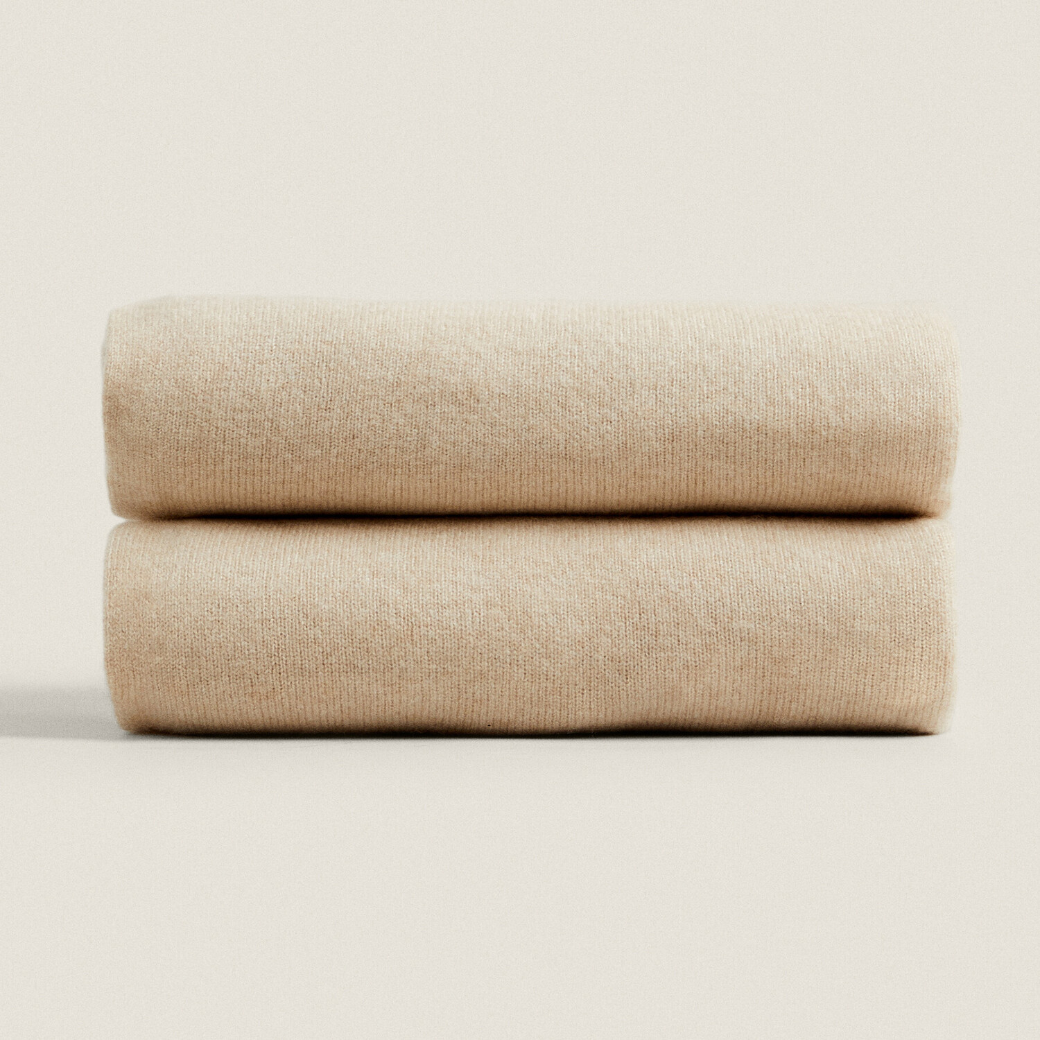 

Плед Zara Home Cashmere Knit, светло-коричневый