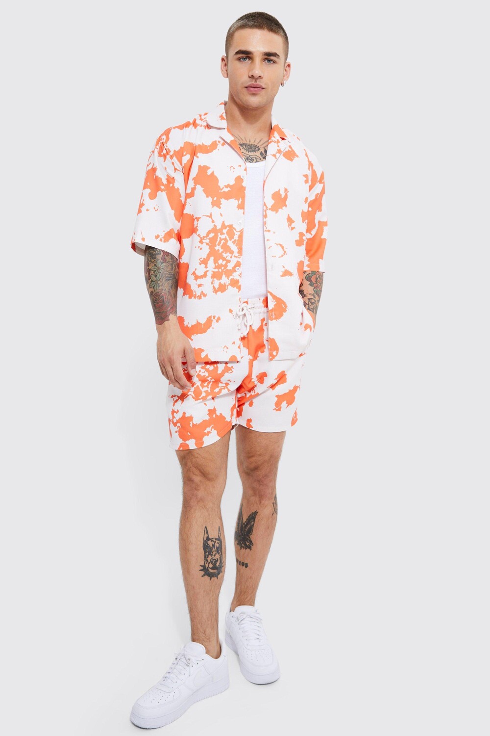 

Рубашка revere pale tie dye с коротким рукавом и короткая рубашка Boohoo, экру