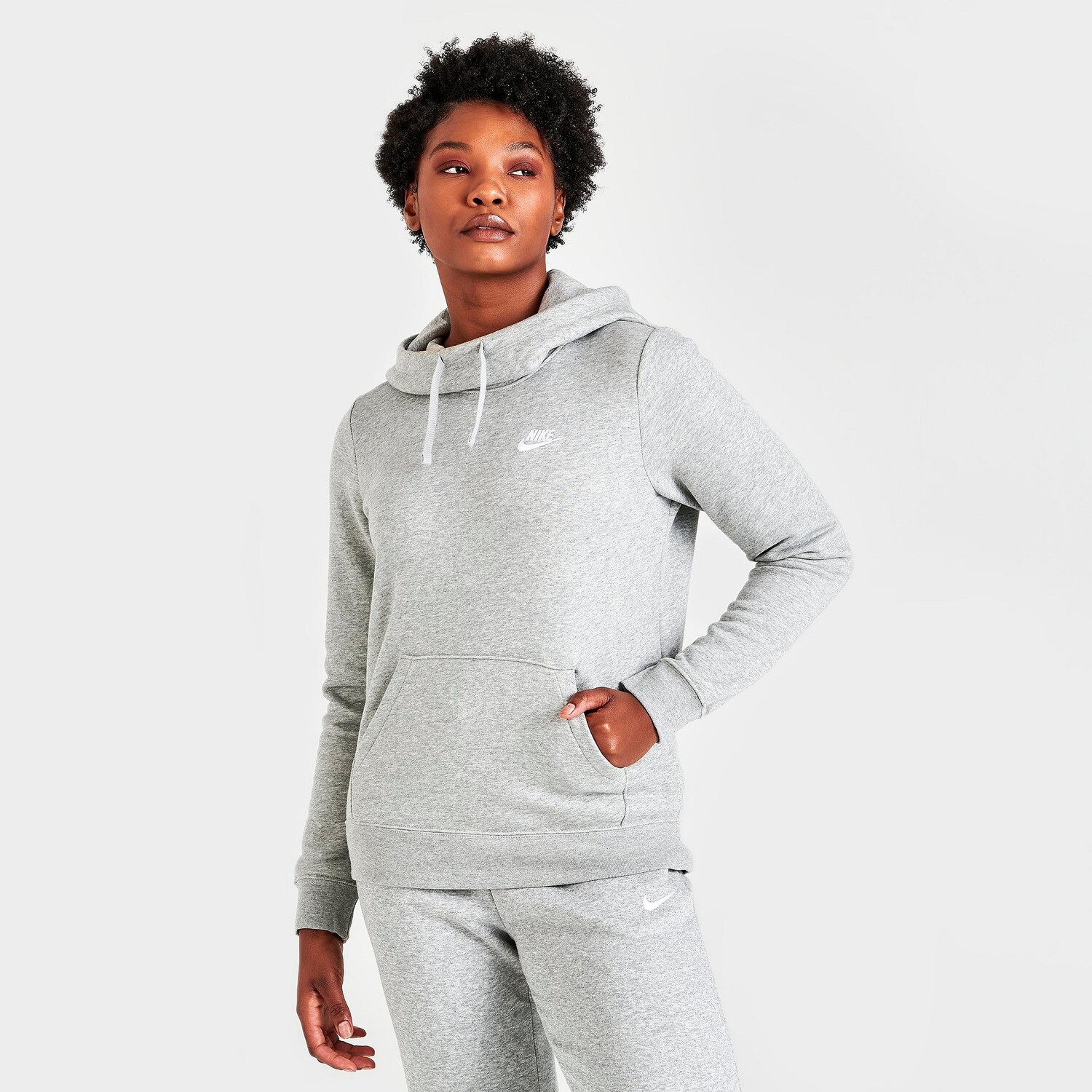 

Женская толстовка с капюшоном Nike Sportswear Club из флиса с воротником-трубой, серый