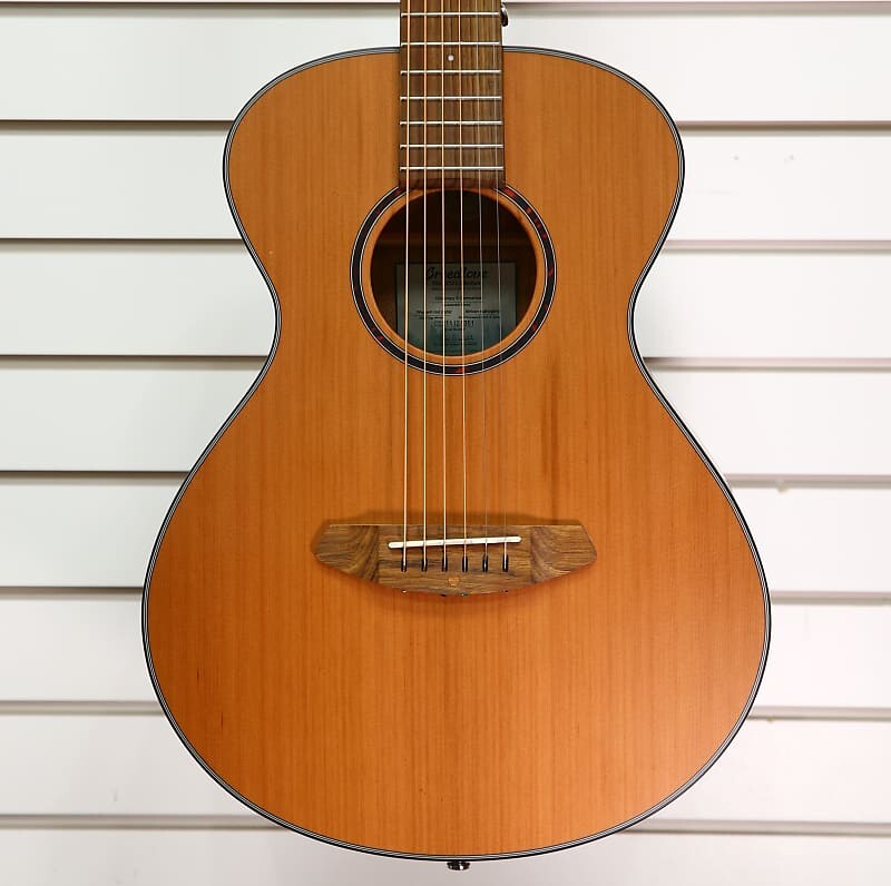 Breedlove Discovery Companion 2021 Красный кедр