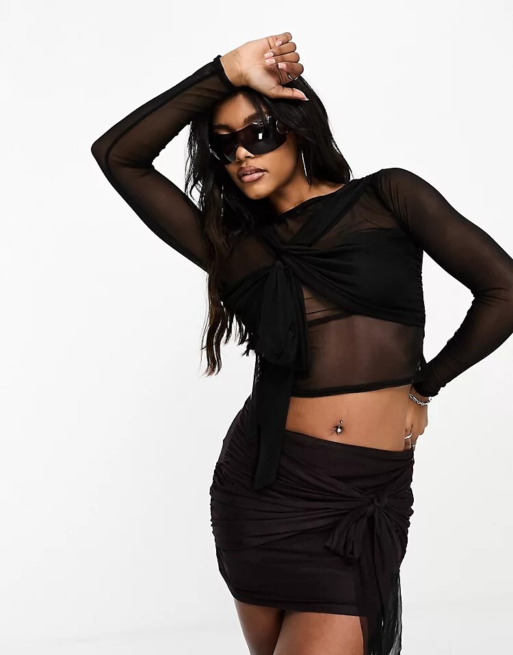 

Черный однотонный прозрачный сетчатый топ с перекрученным галстуком ASOS DESIGN, черный